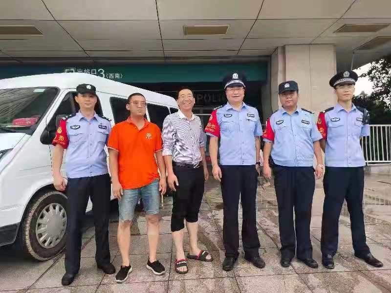 洪水无情，人有情